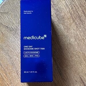 medicube Exosome Shot 7500